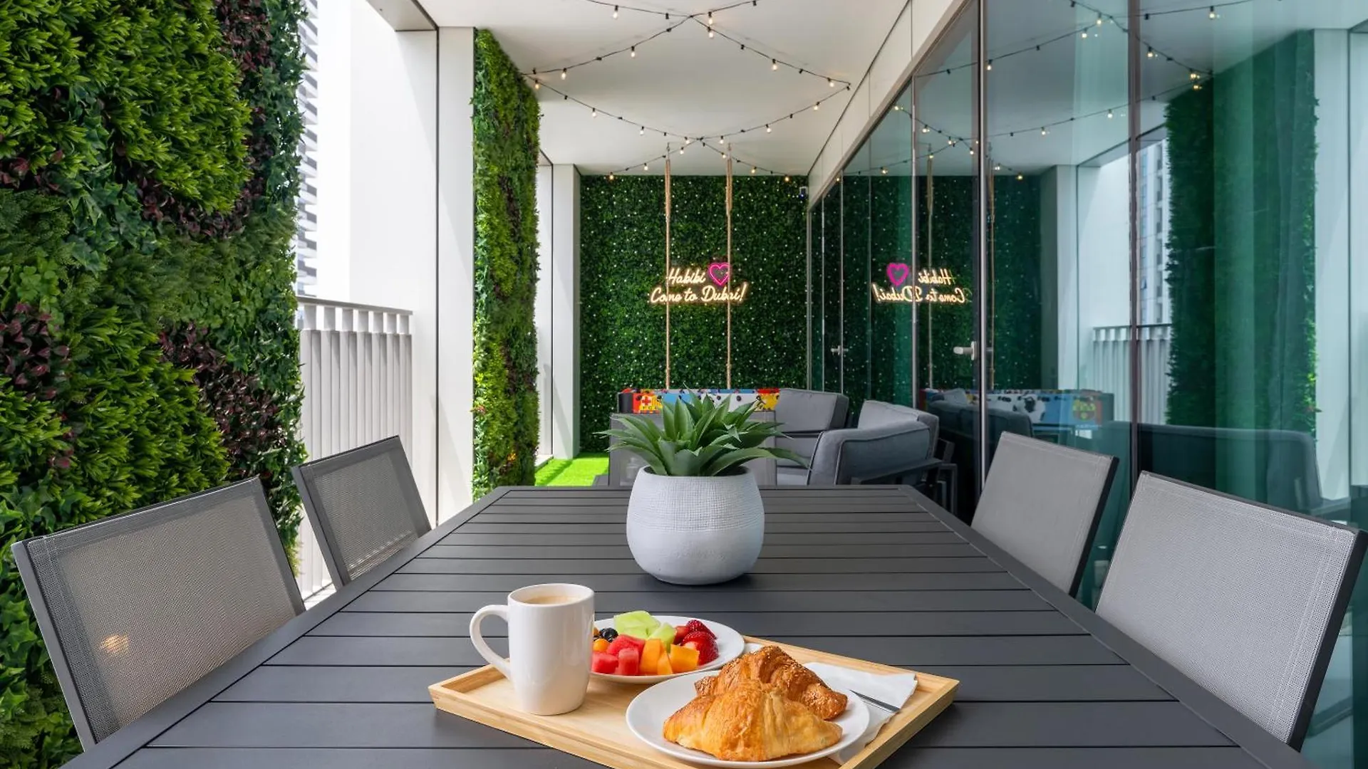 Amazing Patio Experience - Best Burj Khalifa View Dubai United Arab Emirates