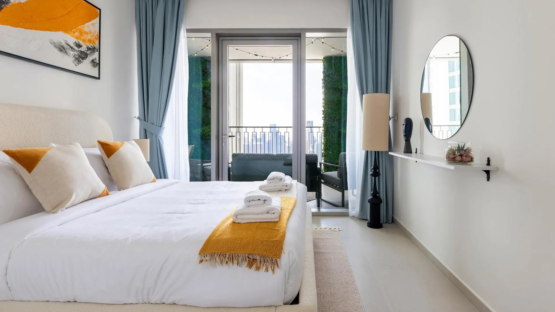 Amazing Patio Experience - Best Burj Khalifa View Dubai Apartment