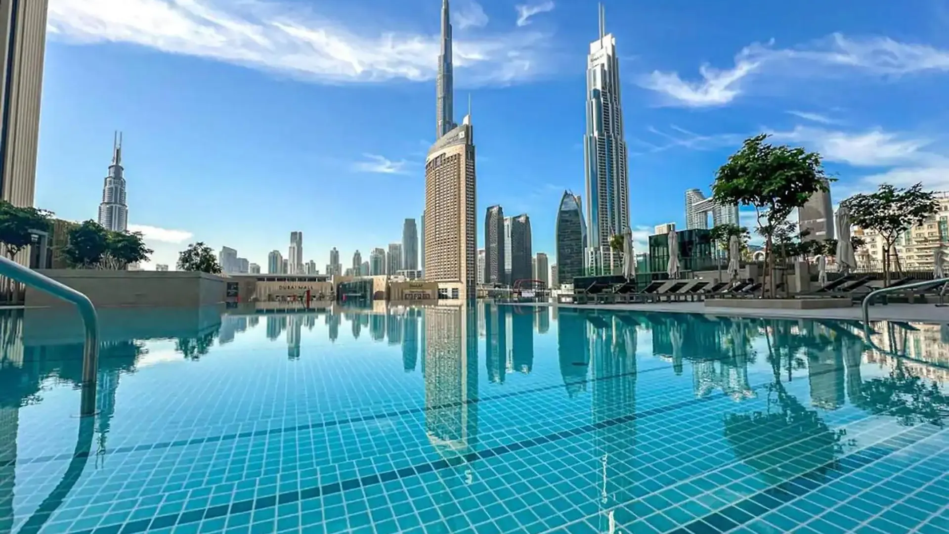 Amazing Patio Experience - Best Burj Khalifa View Dubai Apartment